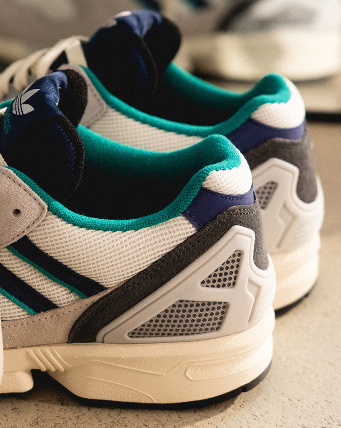 Adidas ZX 8000 onfeet